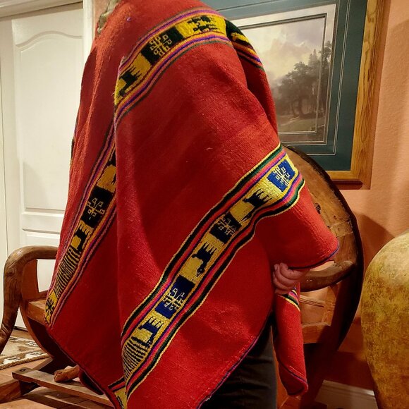 Antique Andean Poncho Journey to the Past: Outdoor Lovers, Gift Ideas - Picture 2 of 5